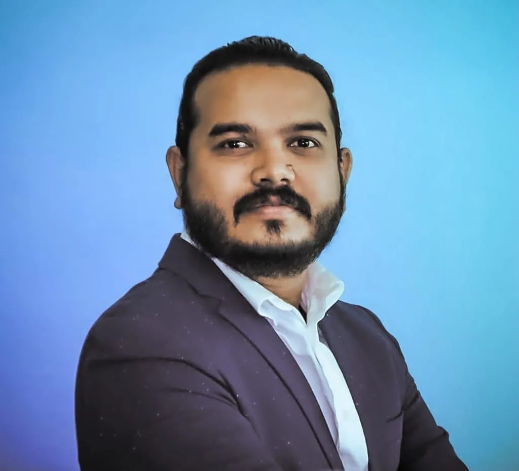 Nilesh Kulkarni, Porträt